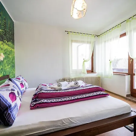 Guest house Rodinny Rogalo *